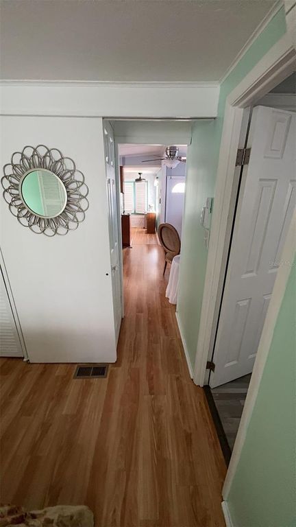 Image 25 of property listing at 4851 W GANDY BOULEVARD B7L43, Tampa, FL 33611