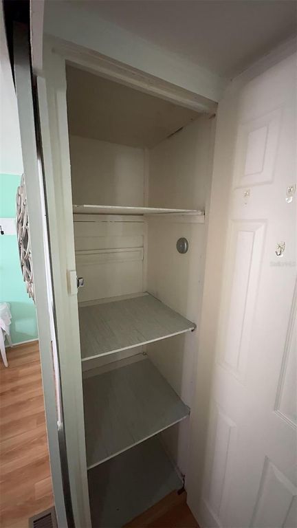 Image 26 of property listing at 4851 W GANDY BOULEVARD B7L43, Tampa, FL 33611