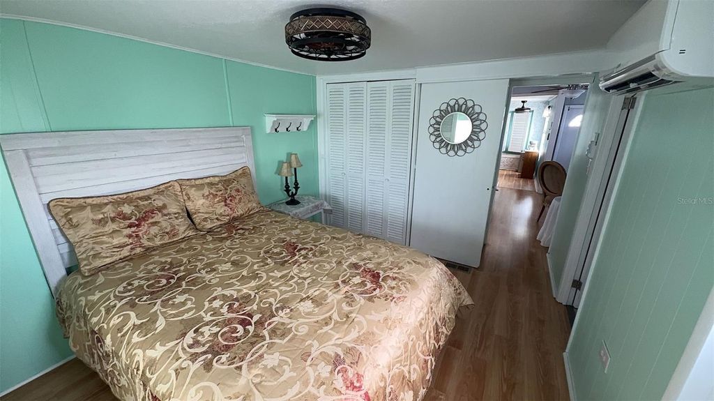 Image 28 of property listing at 4851 W GANDY BOULEVARD B7L43, Tampa, FL 33611