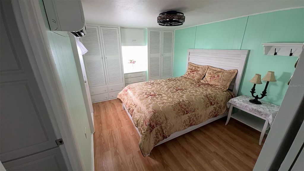 Image 30 of property listing at 4851 W GANDY BOULEVARD B7L43, Tampa, FL 33611