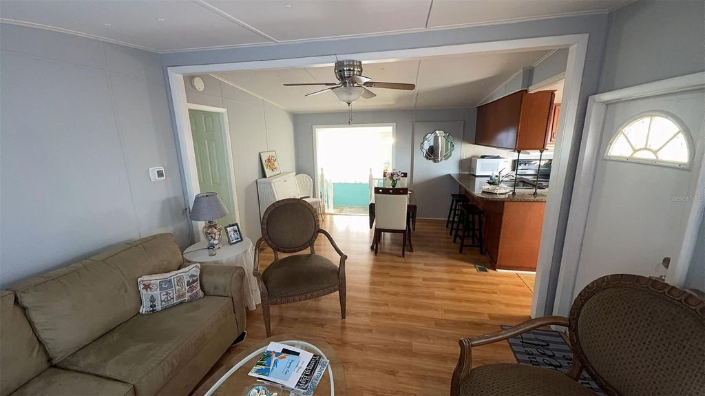 Image 4 of property listing at 4851 W GANDY BOULEVARD B7L43, Tampa, FL 33611
