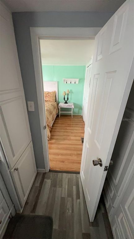 Image 32 of property listing at 4851 W GANDY BOULEVARD B7L43, Tampa, FL 33611
