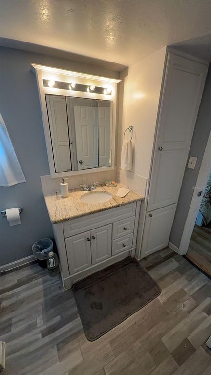 Image 33 of property listing at 4851 W GANDY BOULEVARD B7L43, Tampa, FL 33611