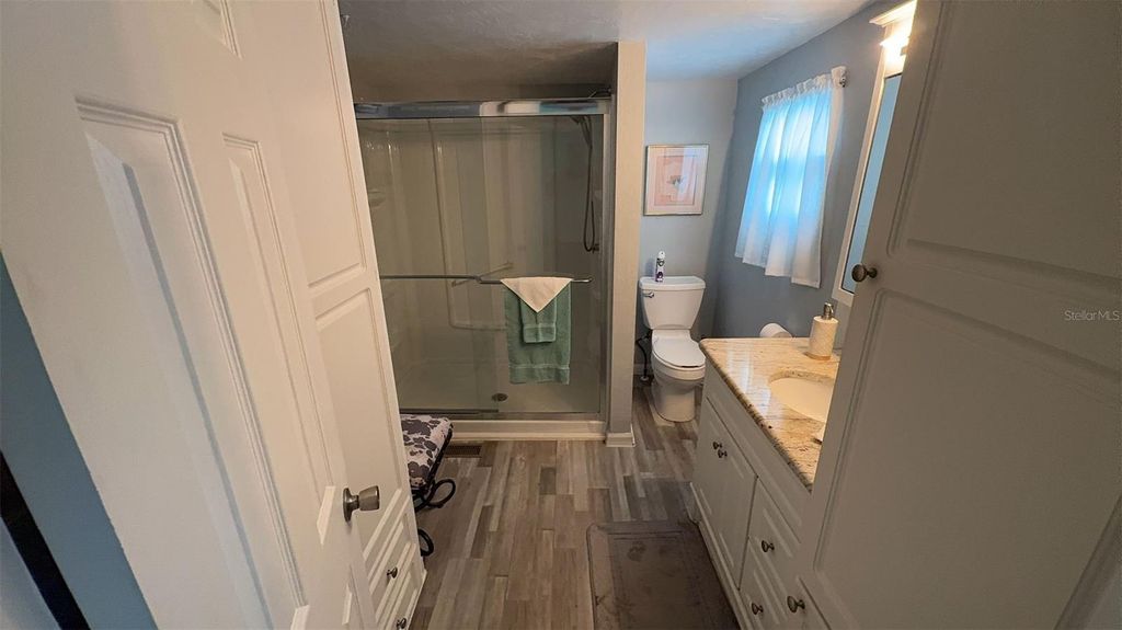 Image 37 of property listing at 4851 W GANDY BOULEVARD B7L43, Tampa, FL 33611