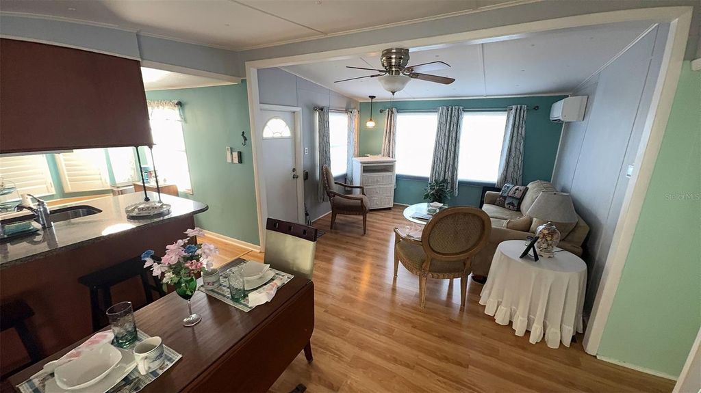 Image 5 of property listing at 4851 W GANDY BOULEVARD B7L43, Tampa, FL 33611