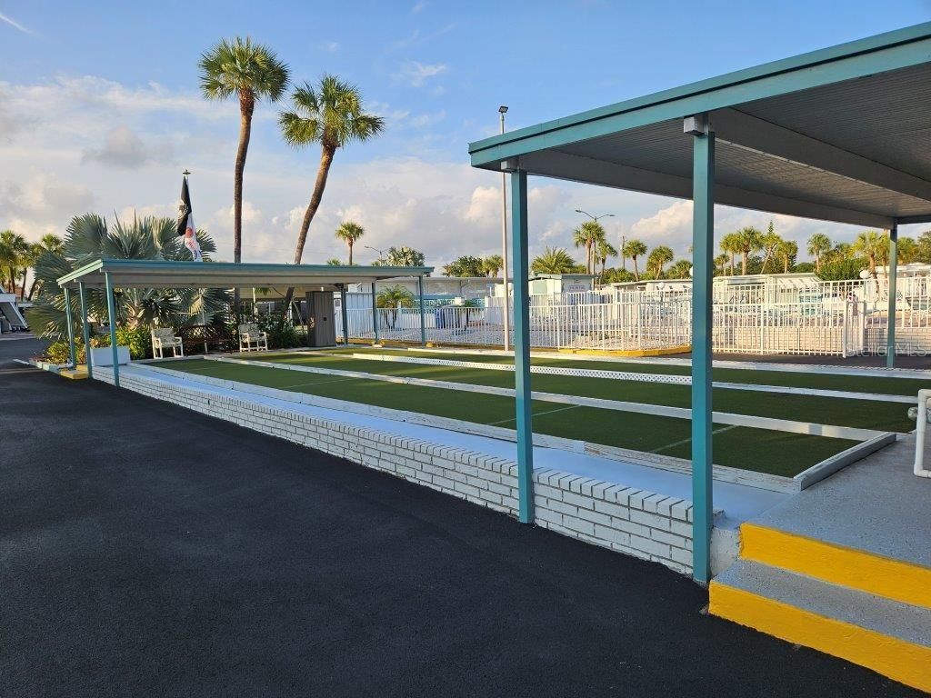 Image 47 of property listing at 4851 W GANDY BOULEVARD B7L43, Tampa, FL 33611