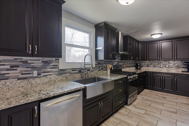 1418 Winaki Trail, Algonquin, IL 60102