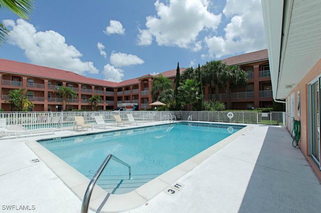 519 Roma CT 3-301, Naples, FL 34110