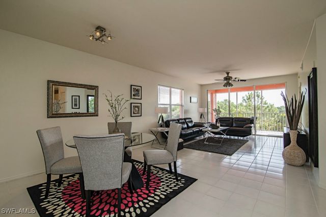 519 Roma CT 3-301, Naples, FL 34110