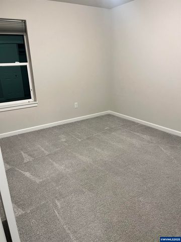 1866 SE Hankel St, Dallas, OR 97338