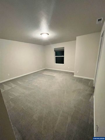 1866 SE Hankel St, Dallas, OR 97338