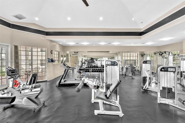2881 N Oakland Forest Drive 112, Oakland Park, FL 33309