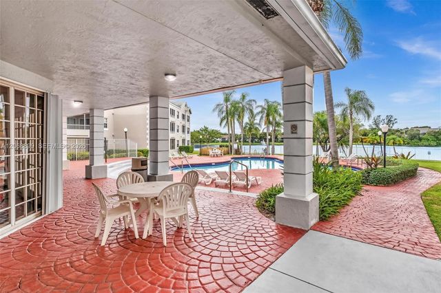 2881 N Oakland Forest Drive 112, Oakland Park, FL 33309