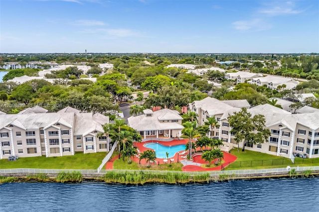 2881 N Oakland Forest Drive 112, Oakland Park, FL 33309