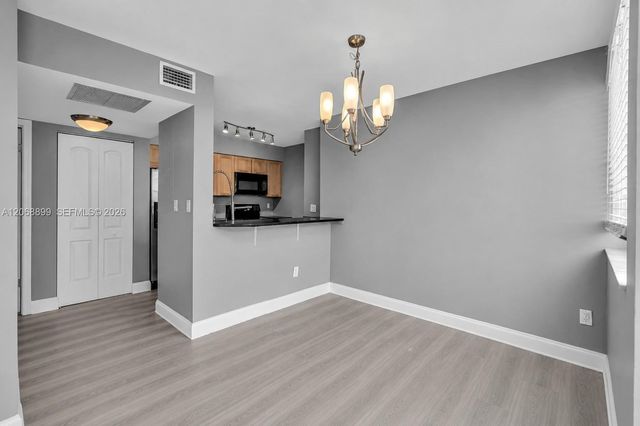 2881 N Oakland Forest Drive 112, Oakland Park, FL 33309