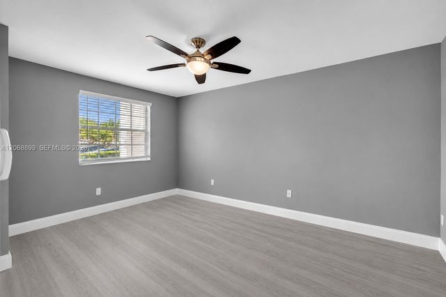 2881 N Oakland Forest Drive 112, Oakland Park, FL 33309