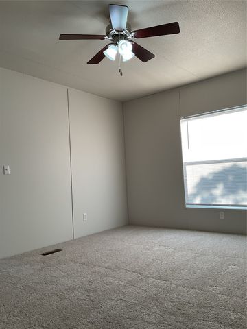 118 Willow Ridge Circle, Southmayd, TX 75092