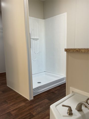 118 Willow Ridge Circle, Southmayd, TX 75092