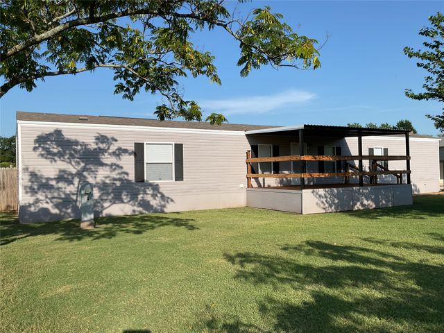 118 Willow Ridge Circle, Southmayd, TX 75092