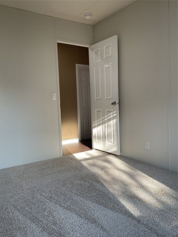 118 Willow Ridge Circle, Southmayd, TX 75092