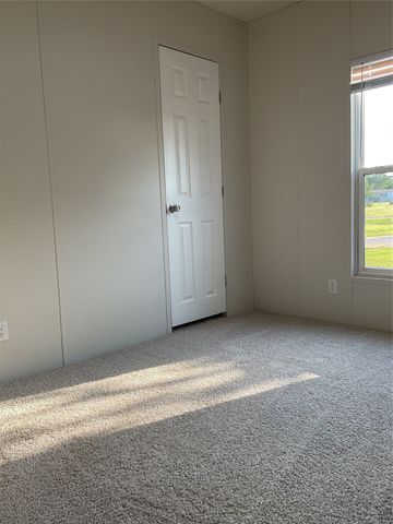 118 Willow Ridge Circle, Southmayd, TX 75092