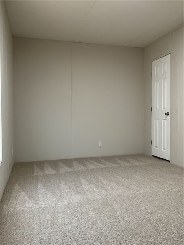 118 Willow Ridge Circle, Southmayd, TX 75092