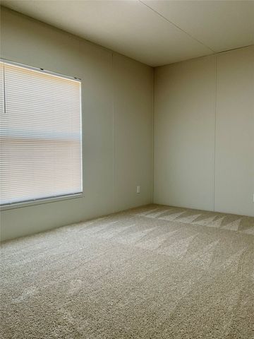 118 Willow Ridge Circle, Southmayd, TX 75092