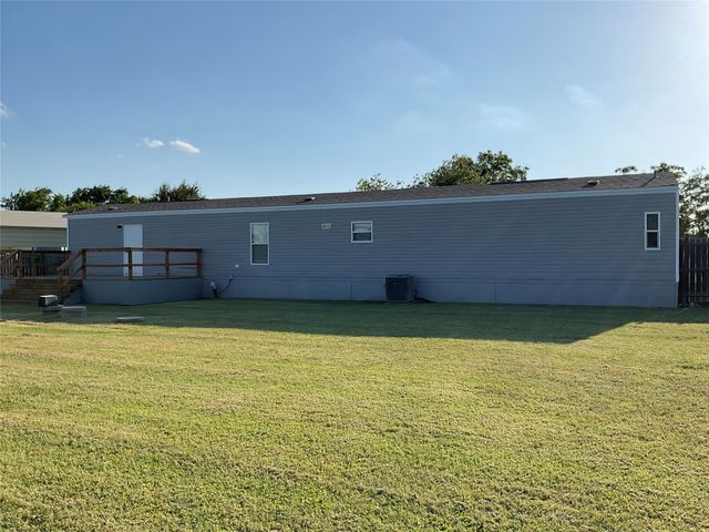 118 Willow Ridge Circle, Southmayd, TX 75092