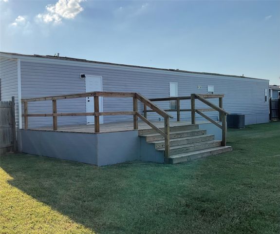 118 Willow Ridge Circle, Southmayd, TX 75092