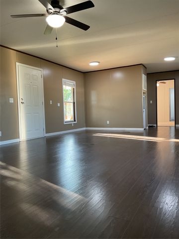 118 Willow Ridge Circle, Southmayd, TX 75092