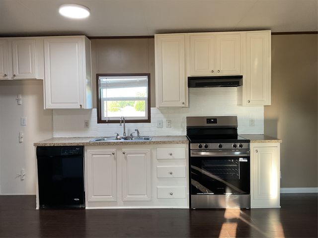 118 Willow Ridge Circle, Southmayd, TX 75092