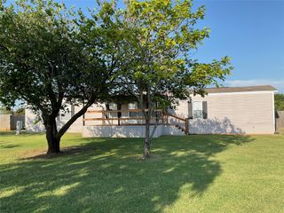 118 Willow Ridge Circle, Southmayd, TX 75092