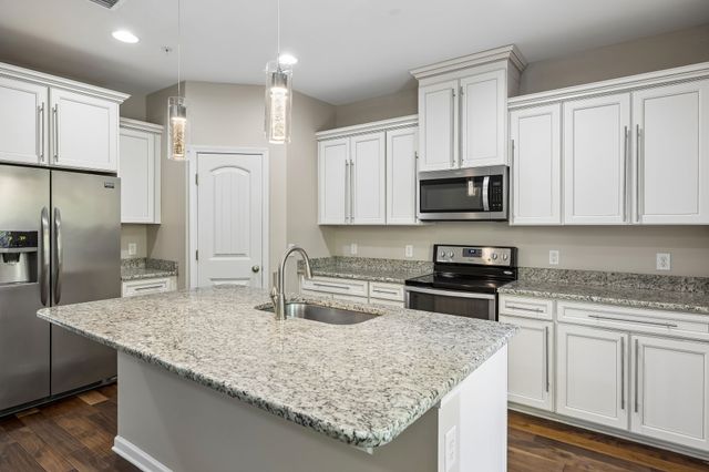 1021 Livingstone Ln, Mount Juliet, TN 37122