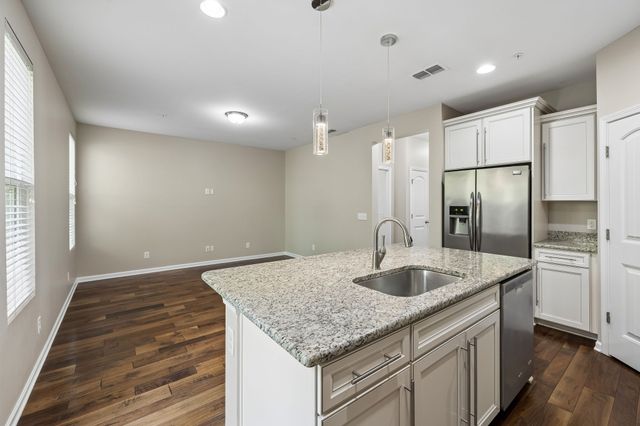 1021 Livingstone Ln, Mount Juliet, TN 37122