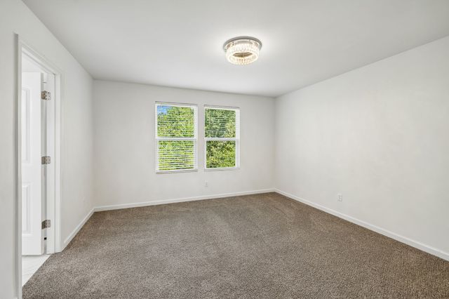 1021 Livingstone Ln, Mount Juliet, TN 37122