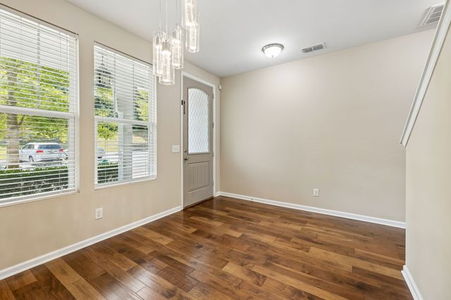 1021 Livingstone Ln, Mount Juliet, TN 37122