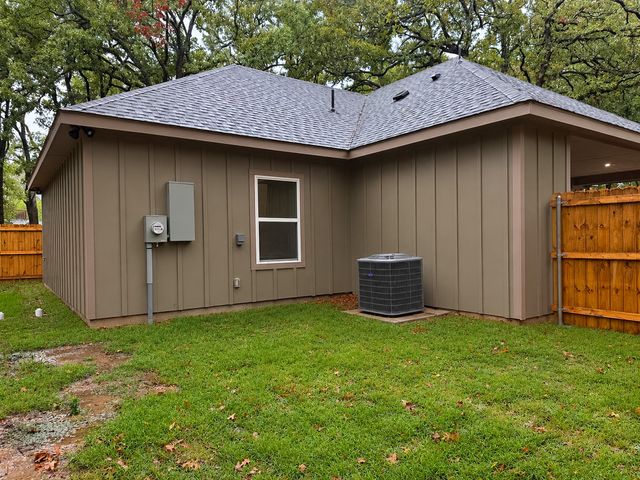 123 SEAGROVE Lane, Quinlan, TX 75474
