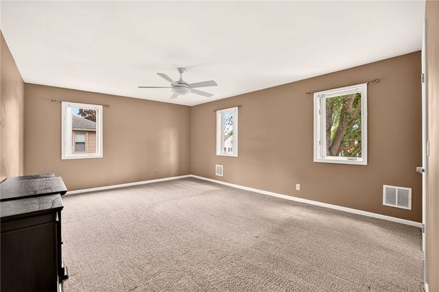 106 Stonehenge Road, Irondequoit, NY 14609