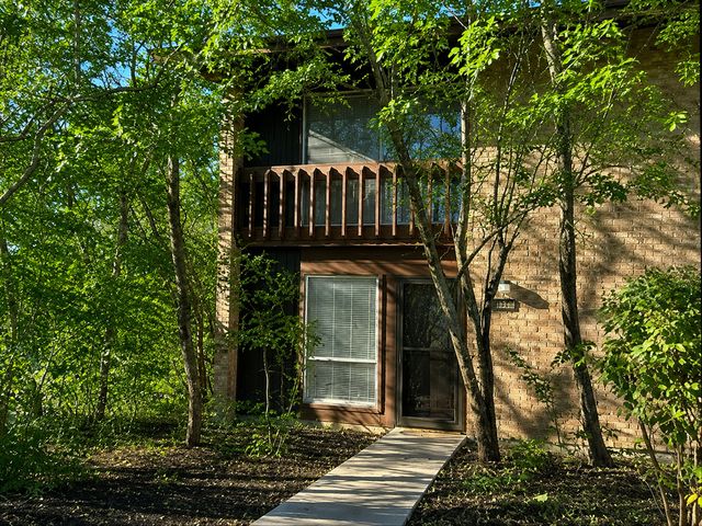 5931 Meadow Drive 157A, Lisle, IL 60532
