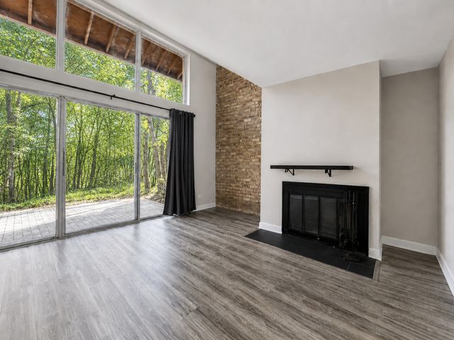 5931 Meadow Drive 157A, Lisle, IL 60532