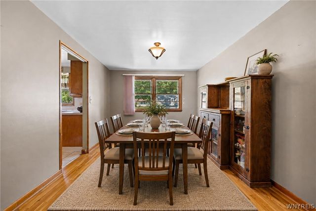 10 Meadow Lea Drive, Lancaster, NY 14086