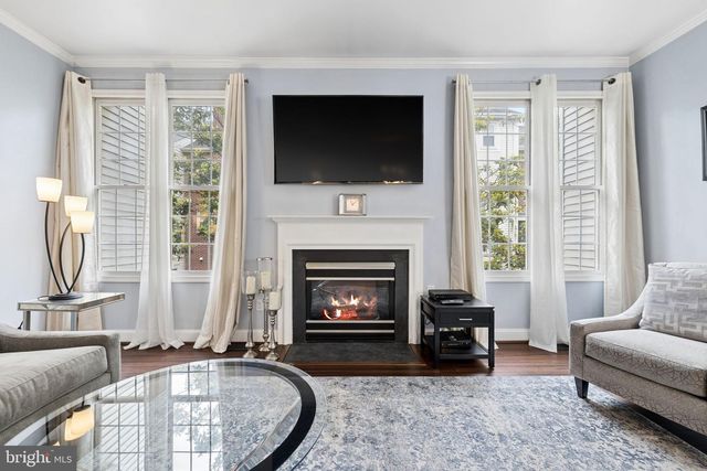 3911 CHARLES AVE, Alexandria, VA 22305