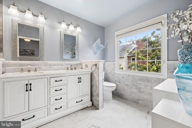 3911 CHARLES AVE, Alexandria, VA 22305