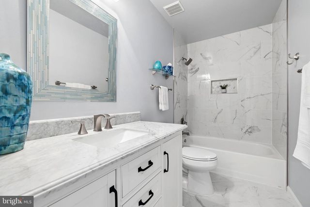 3911 CHARLES AVE, Alexandria, VA 22305