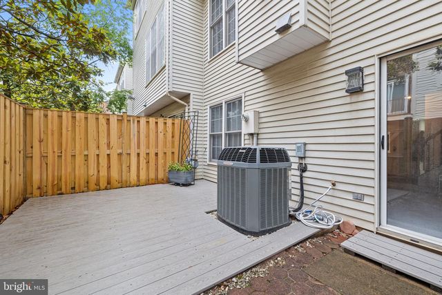 3911 CHARLES AVE, Alexandria, VA 22305