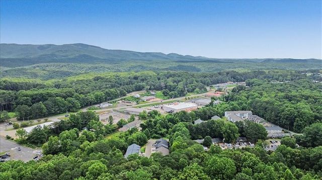 182 Towne Villas Drive, Jasper, GA 30143