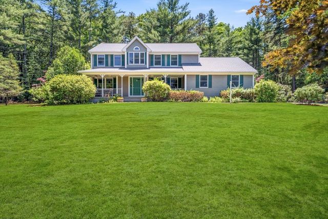 5 Geryk Ct, Southampton, MA 01073