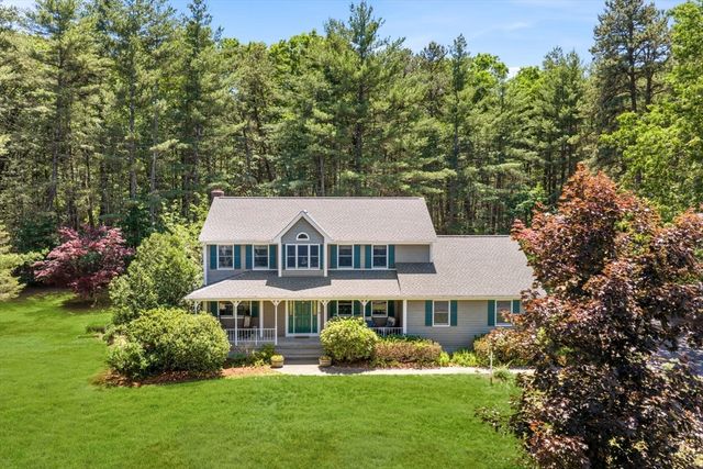 5 Geryk Ct, Southampton, MA 01073