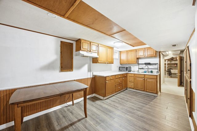 904 Chippewa Drive, Elgin, IL 60120