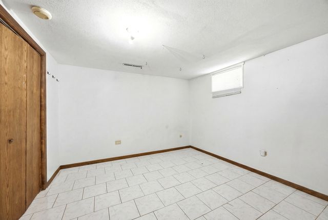 904 Chippewa Drive, Elgin, IL 60120